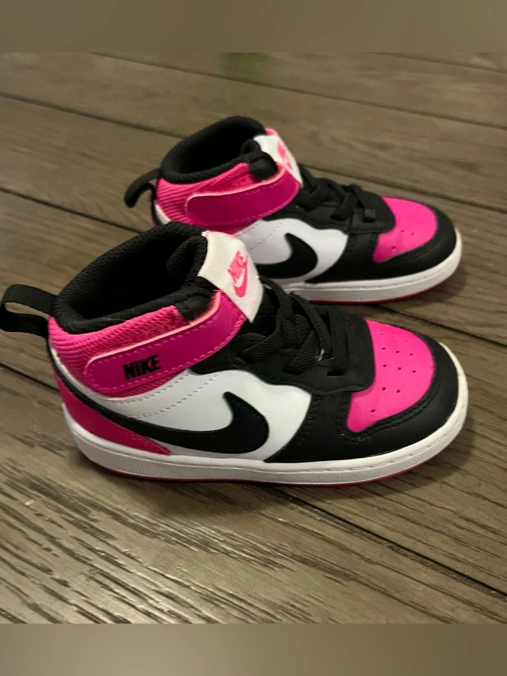 Nike Court Borough Mid 2 Kids Girls Mid Top Sneakers Hook & Loop Pink/Black 8C